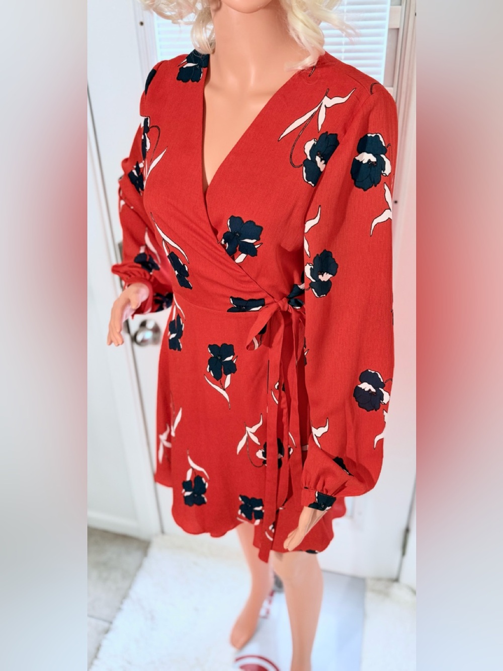 NWOT Gianni Bini Floral Wrap Dress in Orange. M